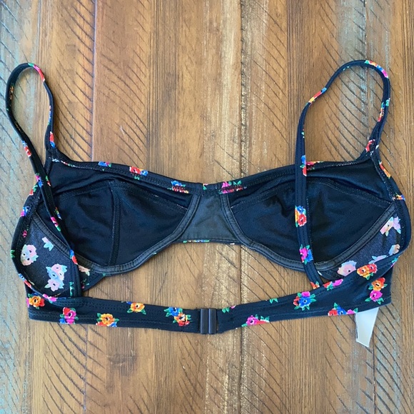 Adrienne Vittadini Bikini Swimsuit Top - Picture 3 of 5